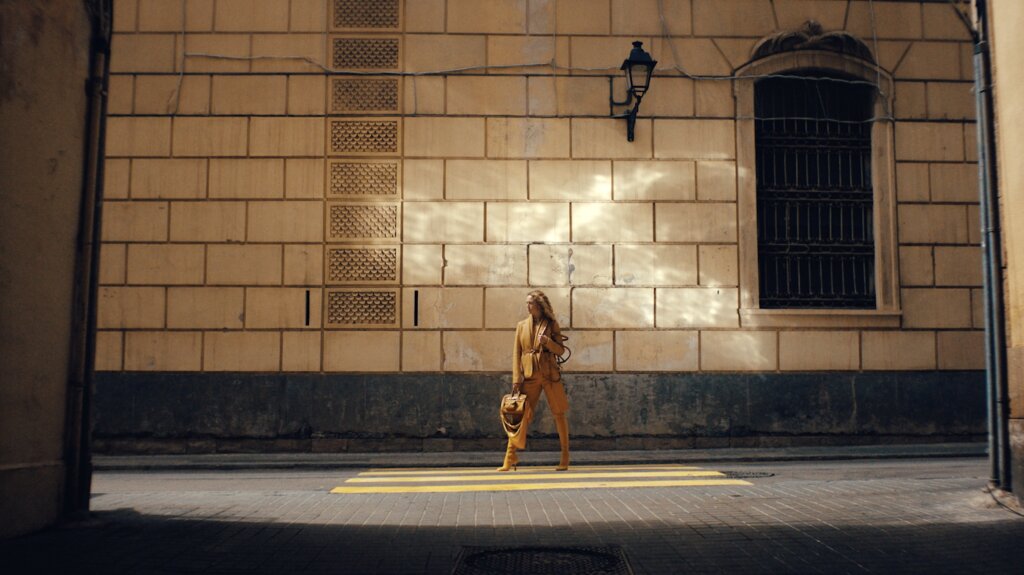 Hermès-Astonishing Orange video preview